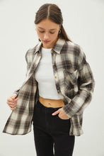 Load image into Gallery viewer, Callie button down
